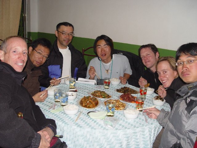 ct-dw-Cyclists-Dinner-Party.jpg (174752 bytes)