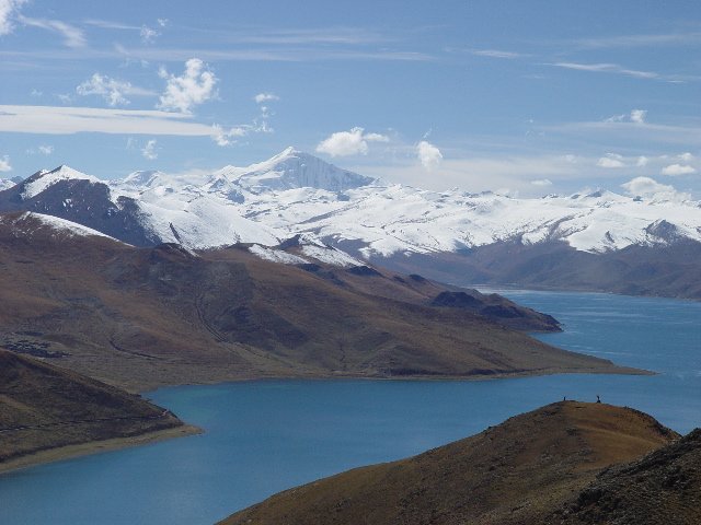 ct-dw-Yamdrok-Tso.jpg (154233 bytes)