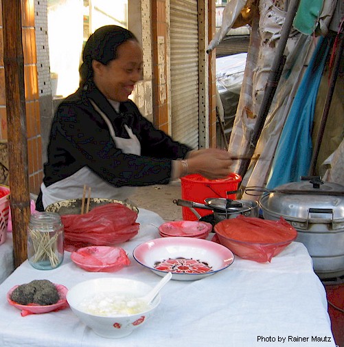 Making jiaozi (dumplings)