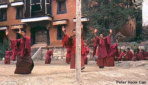 monks.jpg (32242 bytes)