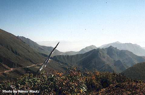 Pass between Tuzhu and Qingzhu at 3,500 meters