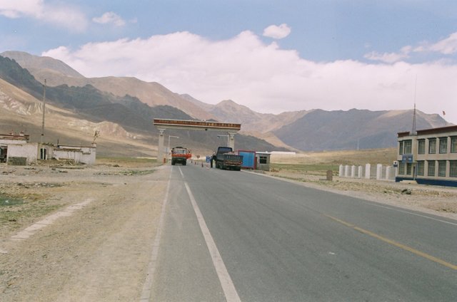 A checkpoint into Lhasa. One of the more elaborate one, usually just army tents or sheds. I cruised through with no hassels.